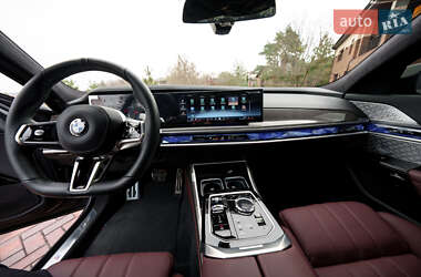 Седан BMW 7 Series 2024 в 