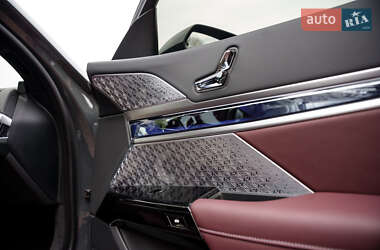 Седан BMW 7 Series 2024 в 