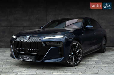 Седан BMW 7 Series 2023 в 