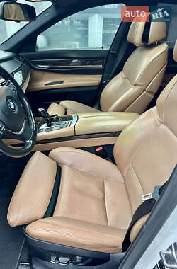 Седан BMW 7 Series 2011 в 