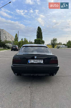 Седан BMW 7 Series 2000 в 