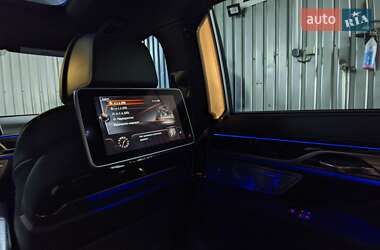 Седан BMW 7 Series 2016 в 