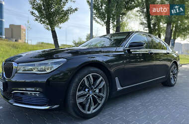 Седан BMW 7 Series 2016 в 