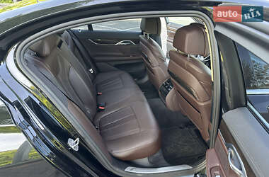 Седан BMW 7 Series 2016 в 