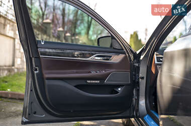 Седан BMW 7 Series 2018 в 