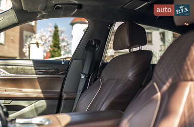 Седан BMW 7 Series 2018 в 