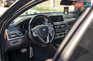 Седан BMW 7 Series 2018 в 