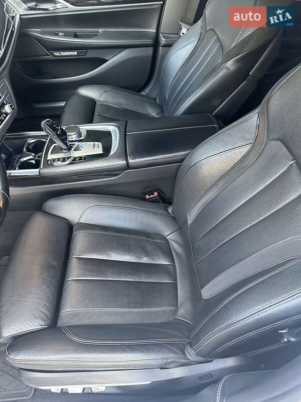 Седан BMW 7 Series 2016 в Рівному