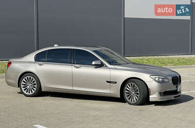 Седан BMW 7 Series 2010 в 
