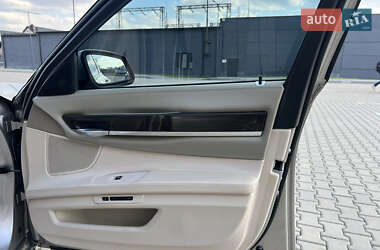 Седан BMW 7 Series 2010 в 