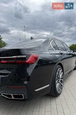 Седан BMW 7 Series 2019 в 