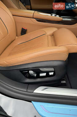 Седан BMW 7 Series 2019 в 