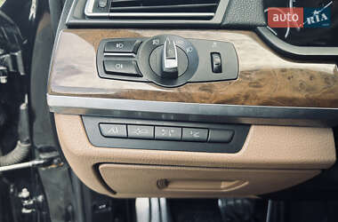 Седан BMW 7 Series 2010 в 