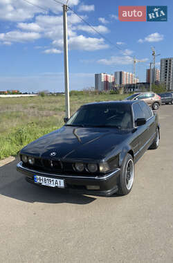 Седан BMW 7 Series 1989 в Одессе