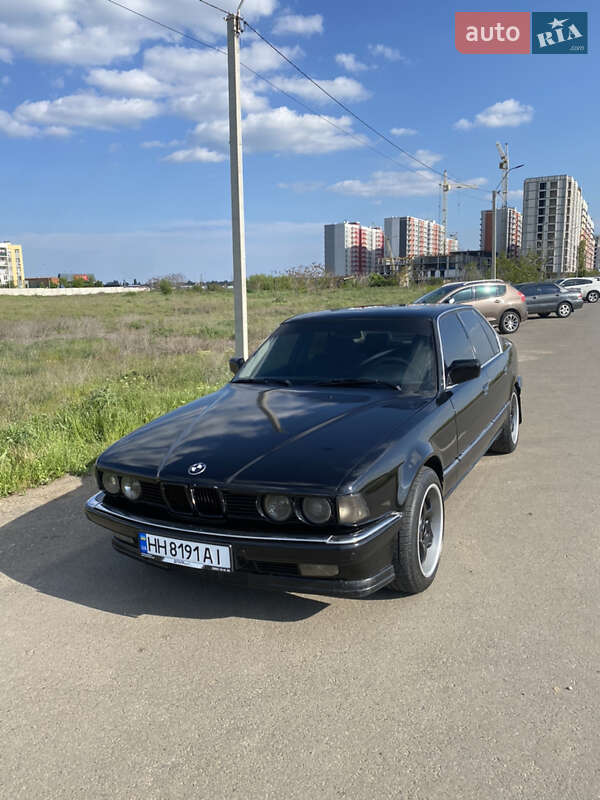 Седан BMW 7 Series 1989 в 