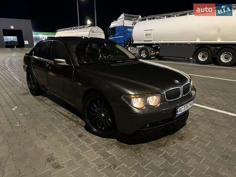 Седан BMW 7 Series 2003 в Луцке