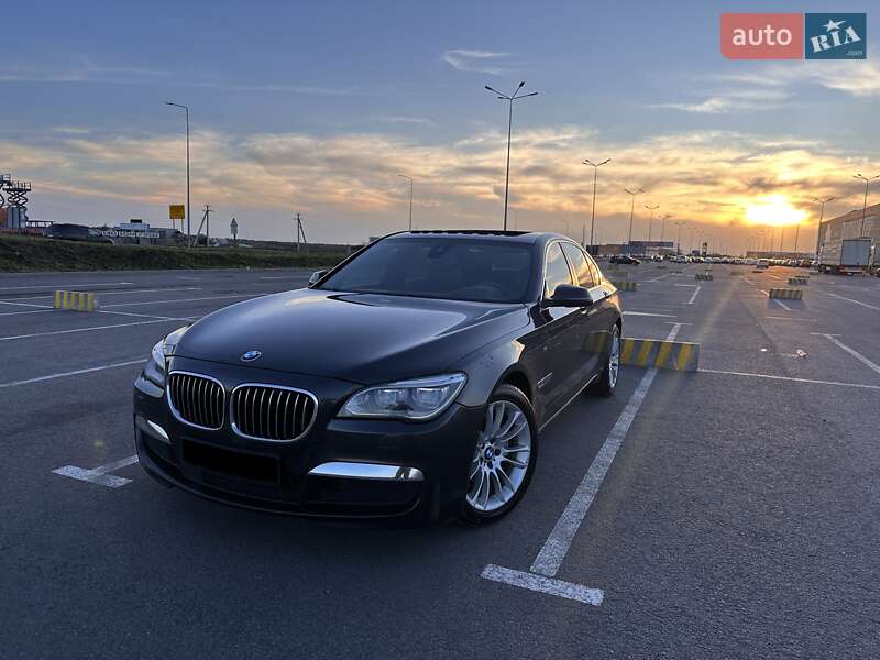 Седан BMW 7 Series 2014 в 