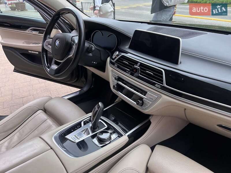 Седан BMW 7 Series 2017 в Львові фото 61 Седан BMW 7 Series 2017 в Львові