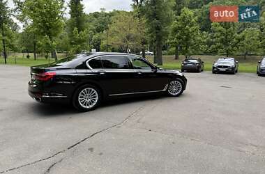 Седан BMW 7 Series 2018 в 