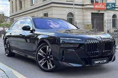 Седан BMW 7 Series 2023 в 