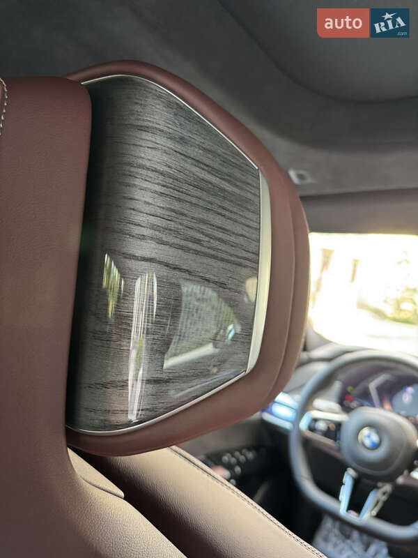 Седан BMW 7 Series 2023 в Києві