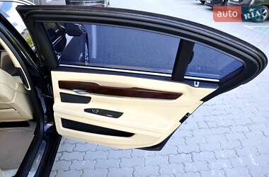 Седан BMW 7 Series 2010 в 