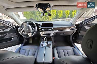 Седан BMW 7 Series 2018 в 