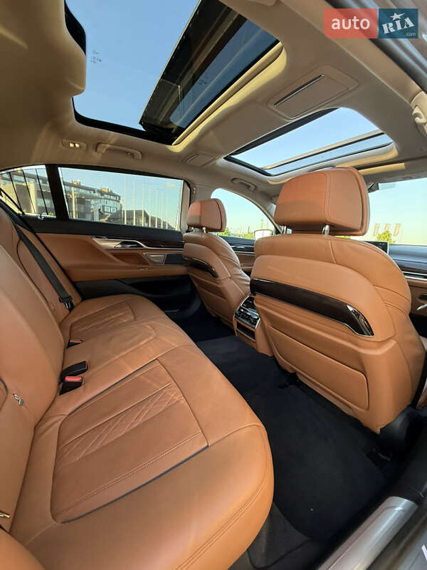 Седан BMW 7 Series 2016 в Києві
