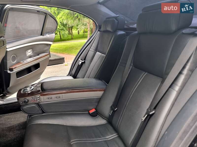 Седан BMW 7 Series 2006 в Киеве