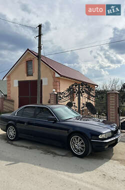Седан BMW 7 Series 2000 в 