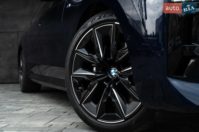 Седан BMW 7 Series 2023 в Киеве