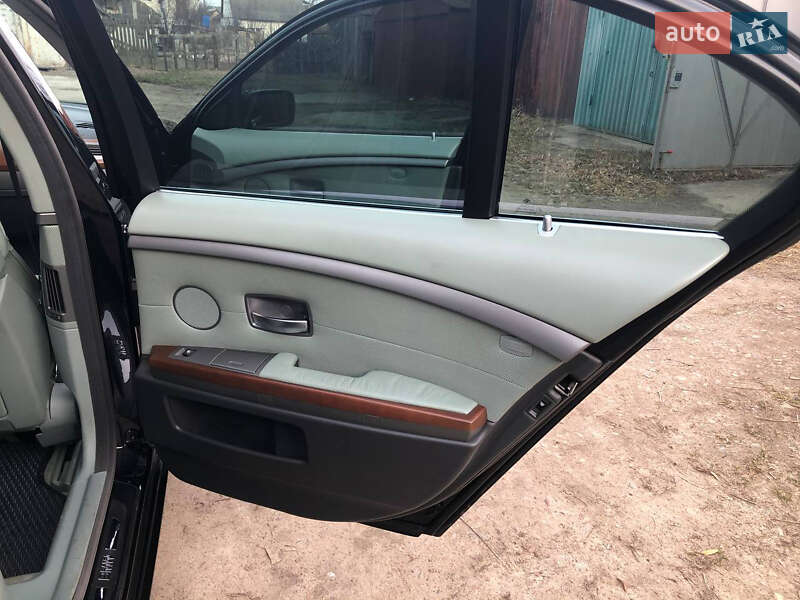 Седан BMW 7 Series 2001 в Києві