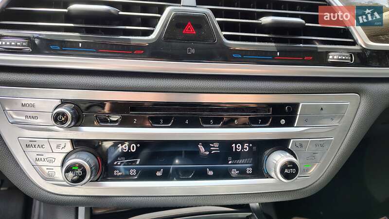 Седан BMW 7 Series 2016 в Києві фото 16 Седан BMW 7 Series 2016 в Києві