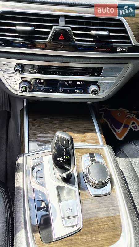 Седан BMW 7 Series 2016 в Києві фото 18 Седан BMW 7 Series 2016 в Києві