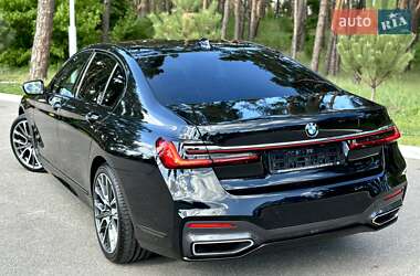 Седан BMW 7 Series 2022 в 