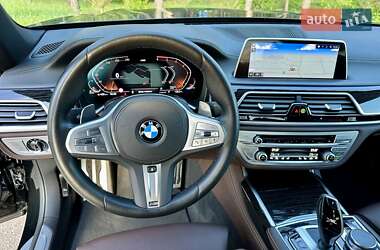 Седан BMW 7 Series 2022 в 