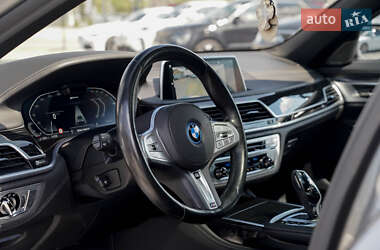 Седан BMW 7 Series 2021 в 