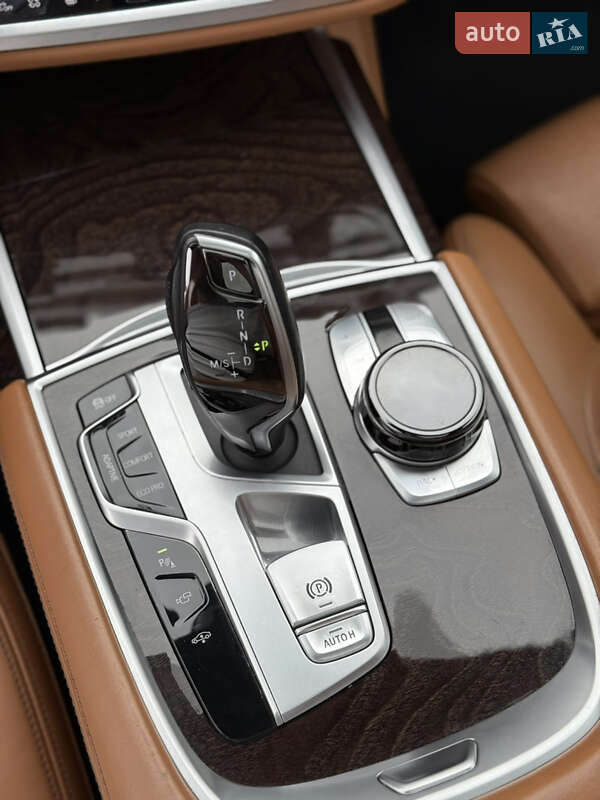 Седан BMW 7 Series 2019 в Києві