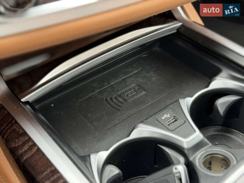 Седан BMW 7 Series 2019 в Києві