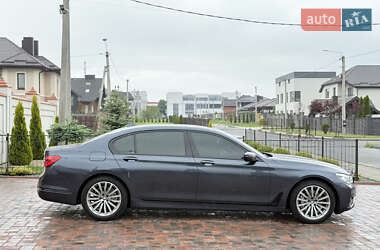 Седан BMW 7 Series 2015 в 