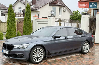 Седан BMW 7 Series 2015 в 