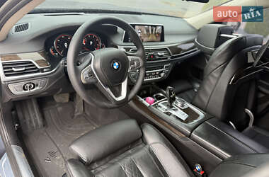 Седан BMW 7 Series 2015 в 