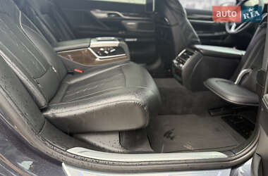 Седан BMW 7 Series 2015 в 