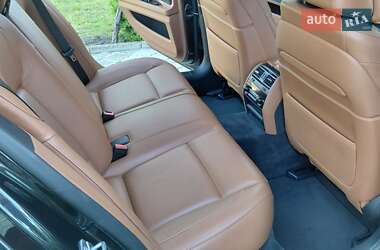 Седан BMW 7 Series 2012 в 