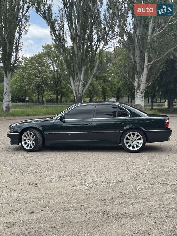 Седан BMW 7 Series 1997 в Первомайську