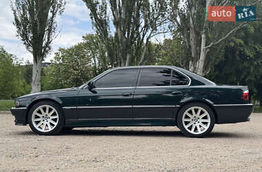 Седан BMW 7 Series 1997 в 