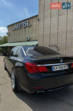 Седан BMW 7 Series 2008 в 