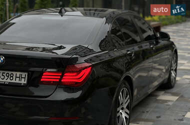 Седан BMW 7 Series 2012 в 