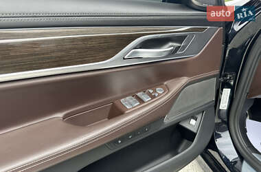 Седан BMW 7 Series 2021 в 