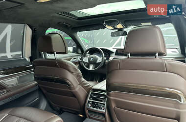 Седан BMW 7 Series 2021 в 
